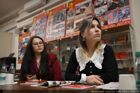 Г. А. Зюганов встретился в Госдуме с делегацией из Костромской области