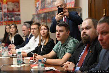Г. А. Зюганов встретился в Госдуме с делегацией из Костромской области
