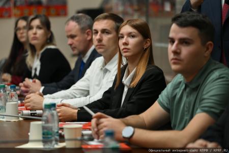 Г. А. Зюганов встретился в Госдуме с делегацией из Костромской области