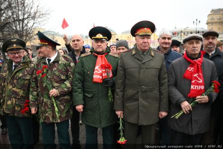 Коммунисты отметили годовщину начала контрнаступления советских войск под Москвой