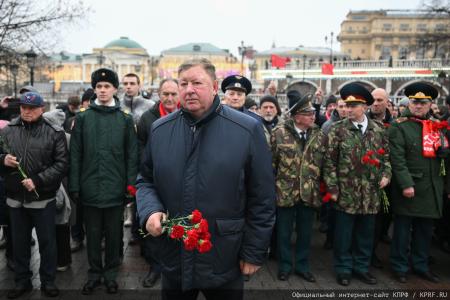 Коммунисты отметили годовщину начала контрнаступления советских войск под Москвой