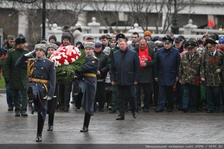 Коммунисты отметили годовщину начала контрнаступления советских войск под Москвой