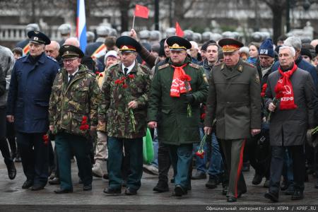 Коммунисты отметили годовщину начала контрнаступления советских войск под Москвой