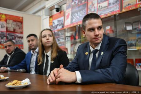 В Госдуме спортсменам вручили благодарственные письма и памятные награды от КПРФ