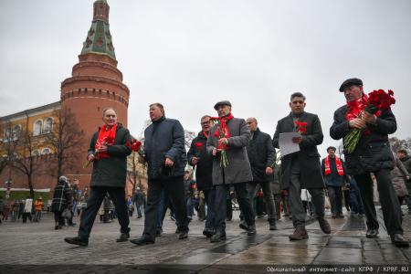 Коммунисты отметили годовщину начала контрнаступления советских войск под Москвой