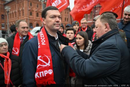 Коммунисты отметили годовщину начала контрнаступления советских войск под Москвой