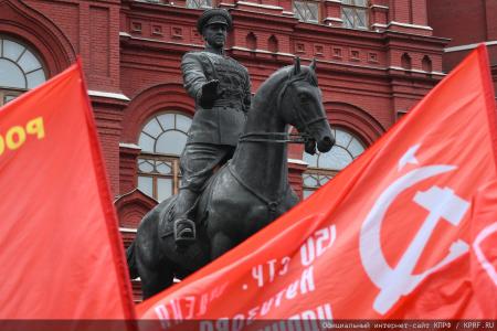 Коммунисты отметили годовщину начала контрнаступления советских войск под Москвой