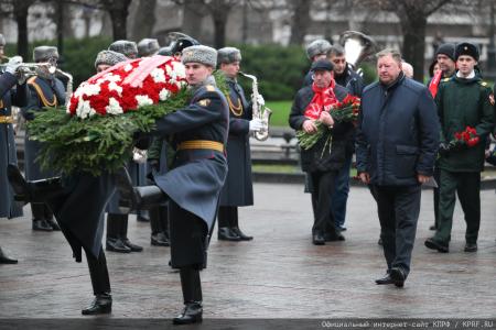 Коммунисты отметили годовщину начала контрнаступления советских войск под Москвой