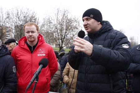 Убрать опасные «остановочные платформы»! Д.А. Парфёнов провёл встречу с москвичами по теме «островков безопасности» и платных парковок