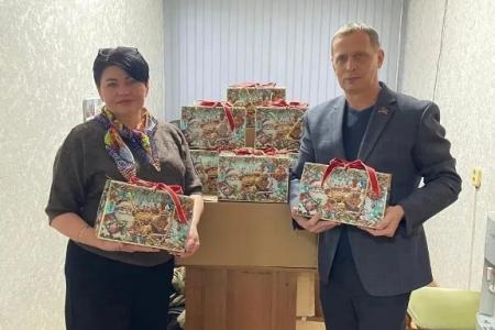 Новогодние подарки детям Донбасса от Кочубеевского округа Ставрополья