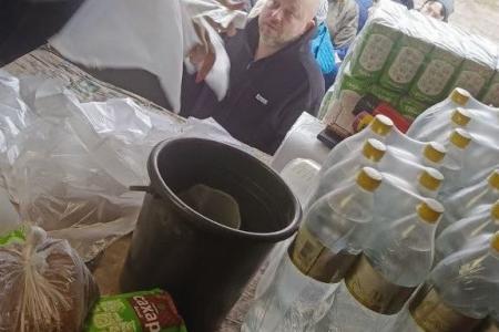 Коммунисты приступили к раздаче гуманитарной помощи в брянском приграничье