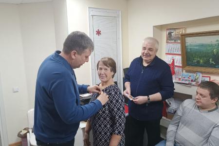 Томская область. Ветеран СВО Александр Жданов награжден памятной медалью ЦК КПРФ «80 лет Победы»