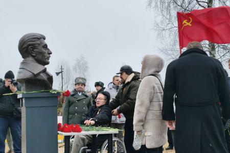 На территории парка истории «Смоленский рубеж» торжественно открыт бюст И.В. Сталина