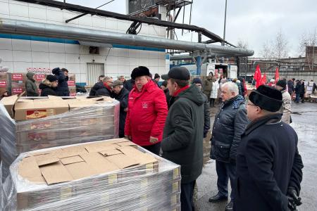 Сергей Гаврилов: «Мы просто обязаны создать праздник детям прифронтовых территорий! Ребятам Белгородской области и ЛНР доставлены сладкие подарки и фрукты»