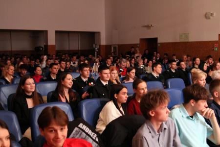 Калининград. КПРФ поддержала творческий праздник молодёжи