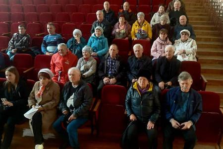 Депутаты Госдумы Николай Коломейцев и Евгений Бессонов встретились с жителями Сальского района