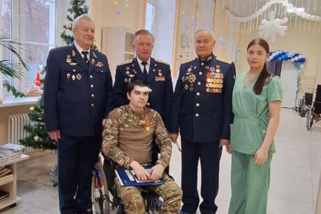 Члены Центрального исполнительного комитета Международного Союза советских офицеров посетили госпиталь имени Бурденко