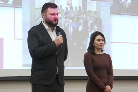 Московские коммунисты поздравляют пионеров с наступающим Новым годом