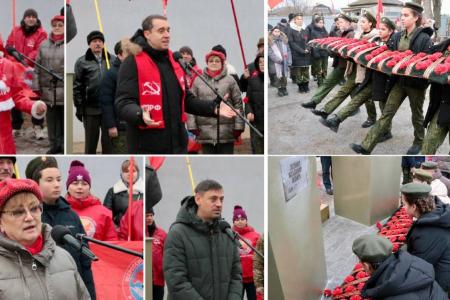В райцентре Ровенского района Саратовской области установили бюсты В.И. Ленина и И.В. Сталина