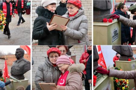 В райцентре Ровенского района Саратовской области установили бюсты В.И. Ленина и И.В. Сталина
