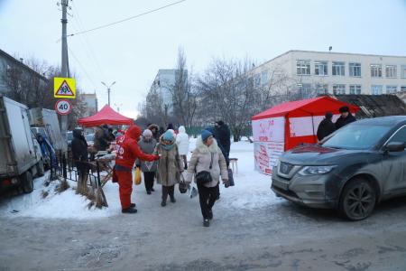 В Омске «красные палатки» продолжают свою работу в поддержку Народного референдума КПРФ