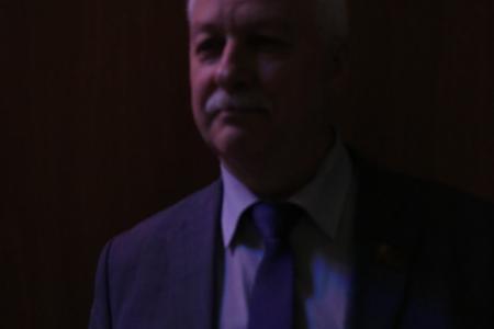 Москва. Новый год в Алтуфьевском районе. Д.А. Парфёнов и Н.Г. Зубрилин поздравили детей с наступающим праздником