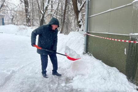 В подмосковном обкоме прошел очередной субботник