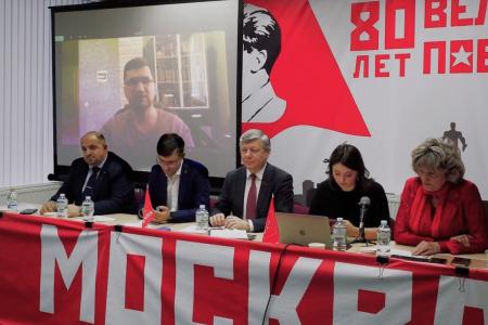 Дмитрий Новиков принял участие в акции солидарности с Венесуэлой