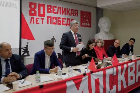 Дмитрий Новиков принял участие в акции солидарности с Венесуэлой