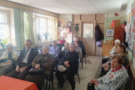 Депутат-коммунист Саратовской областной Думы Денис Буланов провёл встречу с членами общественной организации «Дети войны»