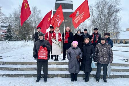 Ленин с нами! Вологодские коммунисты почтили память вождя пролетариата