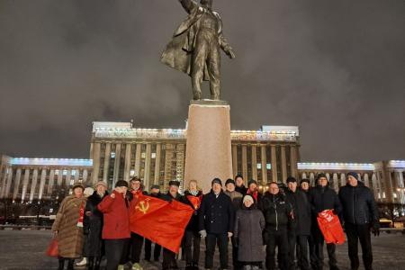 Коммунисты Города трех революций провели акции о В.И. Ленине