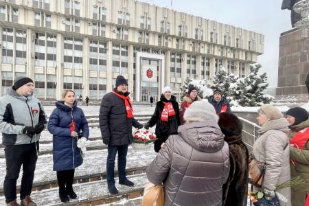 Тульские коммунисты почтили память В.И. Ленина