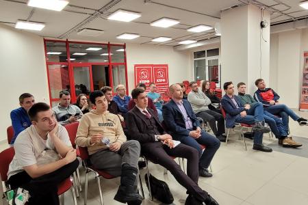 В Перми завершился годовой курс обучения в «Школе молодого коммуниста»