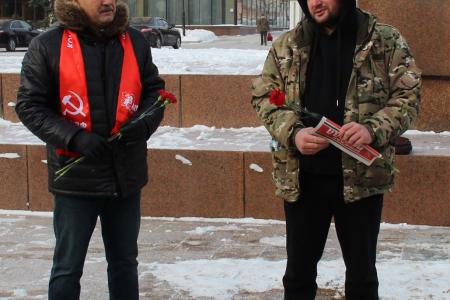 Ленин жив! И живы его идеи! В Брянской области почтили память В.И. Ленина