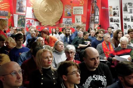 Дмитрий Новиков принял участие в акции солидарности с Венесуэлой
