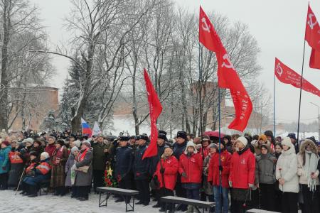 Коммунисты почтили память защитников и освободителей Великого Новгорода