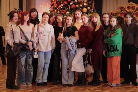 Казбек Тайсаев: «КПРФ продолжает добрую традицию новогодних праздников для детей из Донбасса»