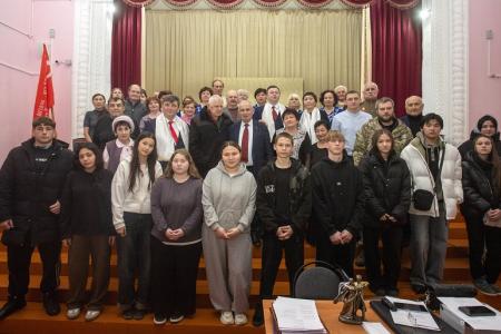 Калмыкия. В Городовиковске коммунисты провели тожественное мероприятие по случаю 83-й годовщины освобождения города от немецко-фашистских захватчиков