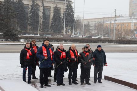 Сталинградские коммунисты провели памятные мероприятия в годовщину смерти Ленина