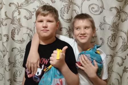 При поддержке депутата Госдумы Сергея Гаврилова воронежские коммунисты поздравили с Новым годом многодетные семьи