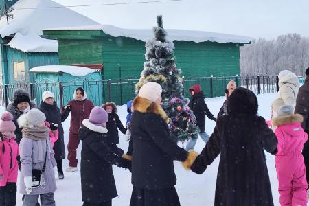 Тюменская область. В Уватском районе администрация пыталась сорвать проведение новогодних утренников КПРФ для детей