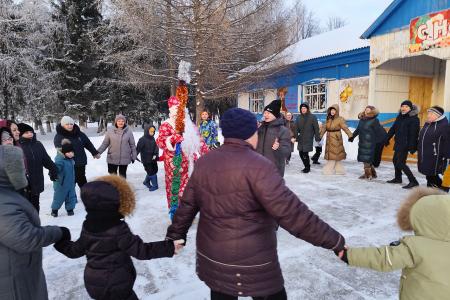 Тюменская область. В Уватском районе администрация пыталась сорвать проведение новогодних утренников КПРФ для детей