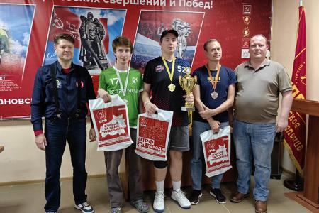 В Иванове при поддержке КПРФ прошел этап Кубка России по настольному хоккею «Мастер-Кластер»