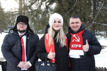 В Луганске почтили память основателя СССР В.И. Ленина