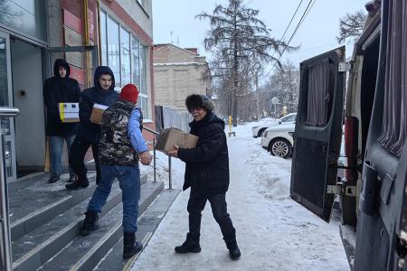 Ивановские коммунисты направили гумконвой в приграничье