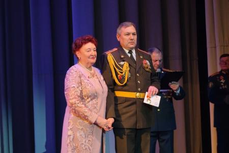 Лидер коммунистов Тюменской области Тамара Казанцева поздравила ветеранов инженерных войск с профессиональным праздником