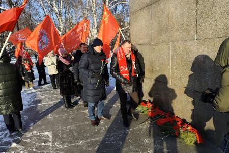 В Тюмени активисты и сторонники КПРФ почтили памяти В.И. Ленина