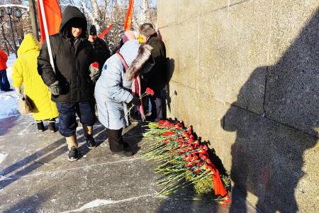 В Тюмени активисты и сторонники КПРФ почтили памяти В.И. Ленина