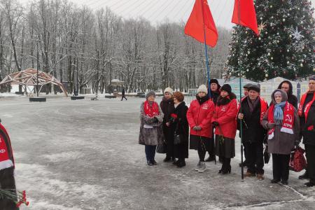 Новгородские коммунисты проводят мероприятия памяти В.И. Ленина